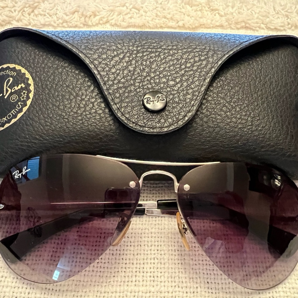 Ray-Ban Sunglasses - Picture 5 of 6